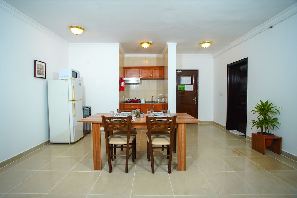 La Villa Inn Hotel Apartments 31/36