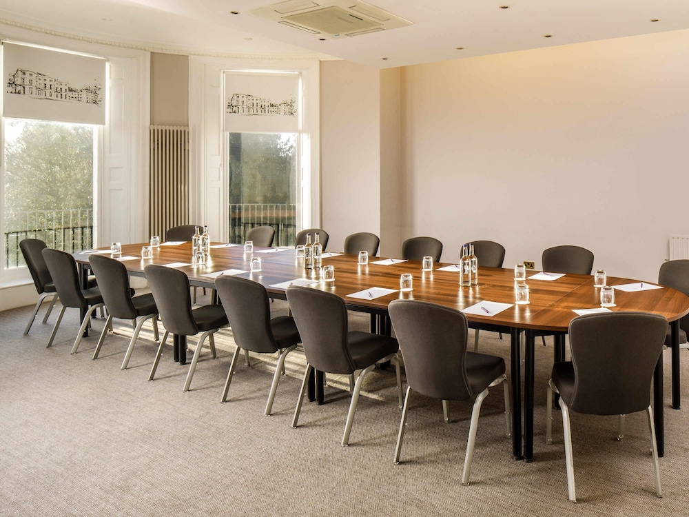 Mercure Gloucester Bowden Hall Hotel 61/70
