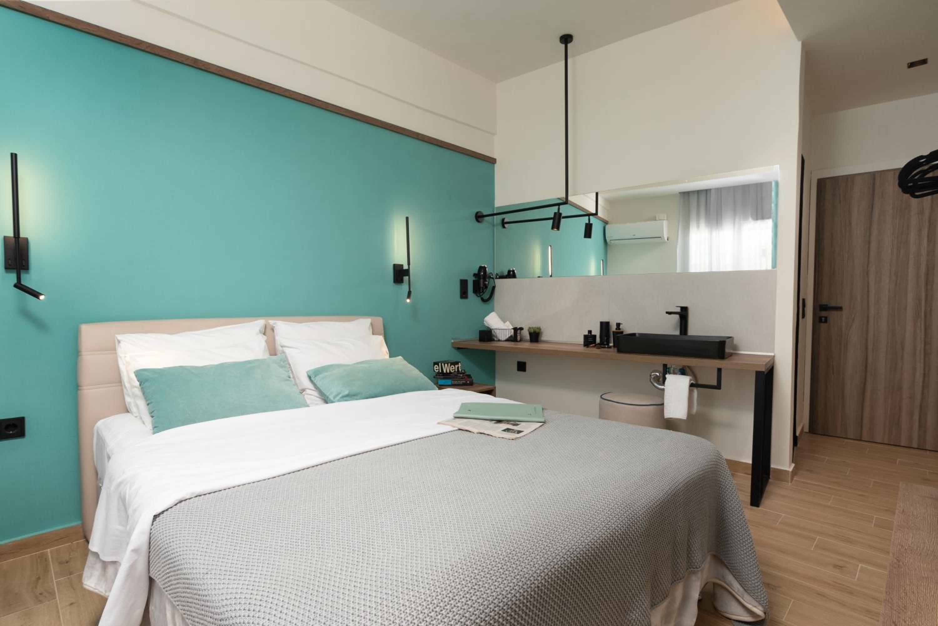 Room, Double or Twin Bed