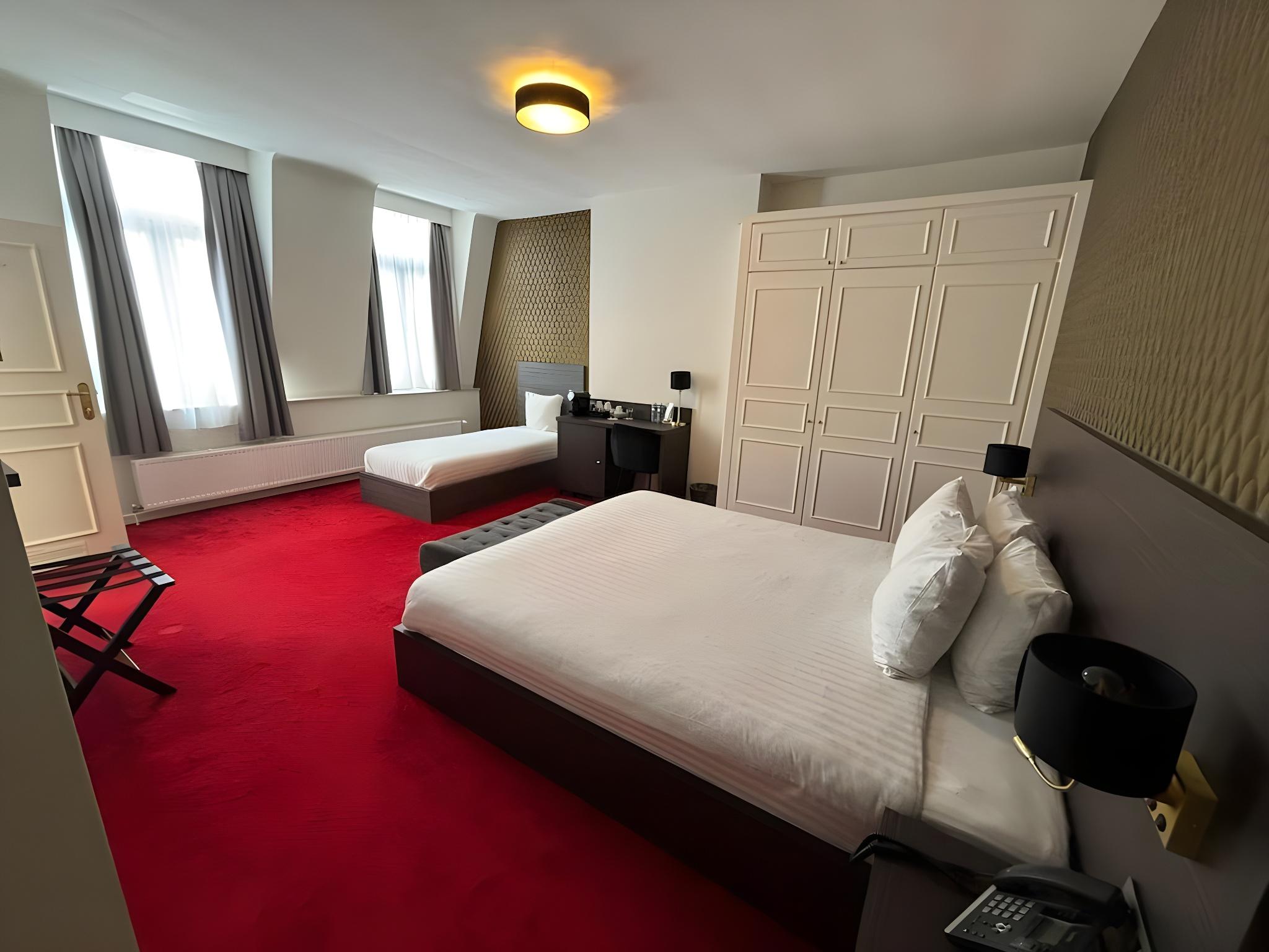 PREMIUM, TRIPLE, MULTIPLE BEDS, CITY VIEW