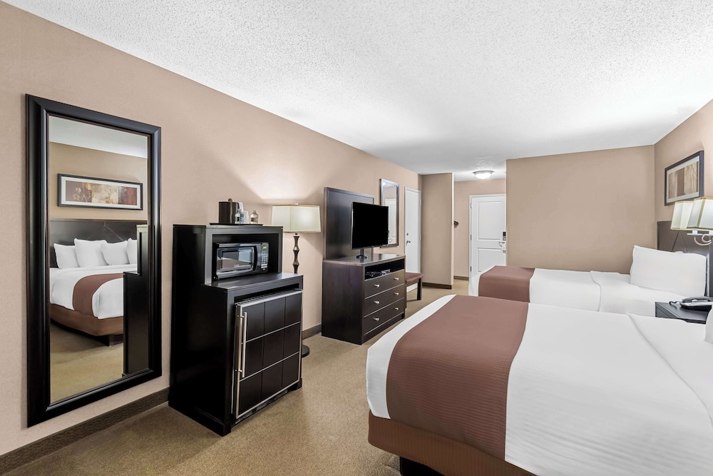 Standard, 2 Queen Beds, Courtyard Area