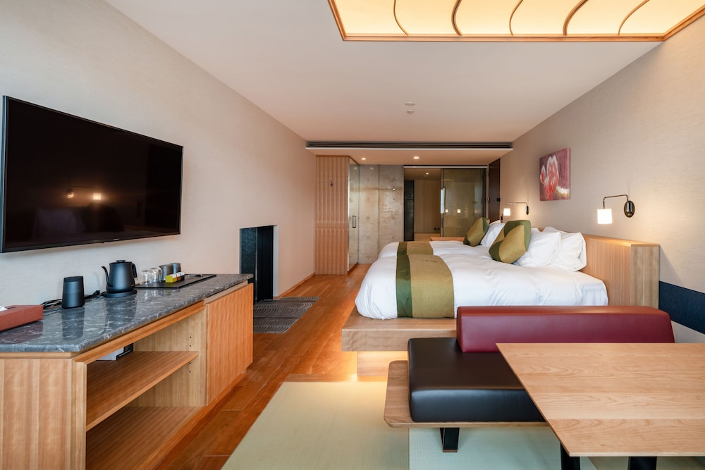 Garden, Premium, 2 Double Beds، Genji Kyoto, a Member of Design Hotels 2/3