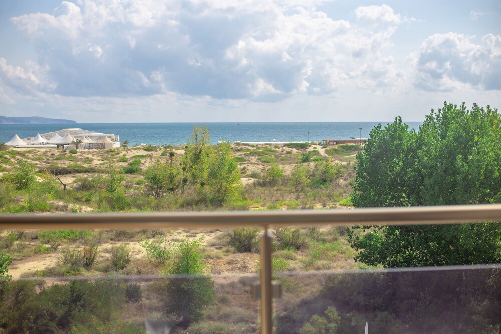 Amfibia Beach 22/28
