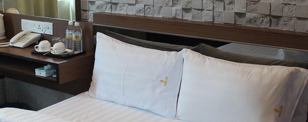 Hotel Golden View Nilai 13/25