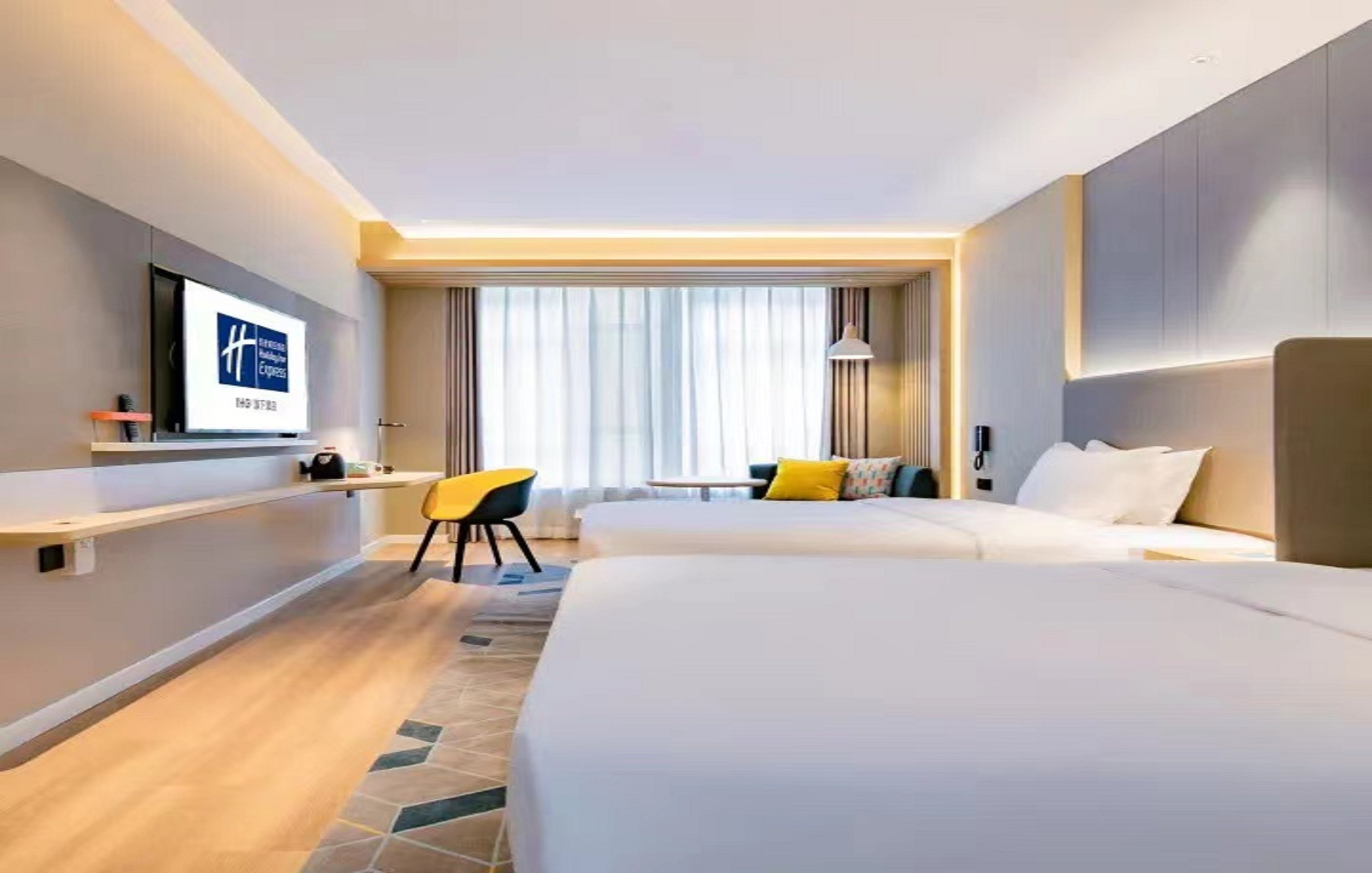 Holiday Inn Express Wuhan Optical Valley 26/63