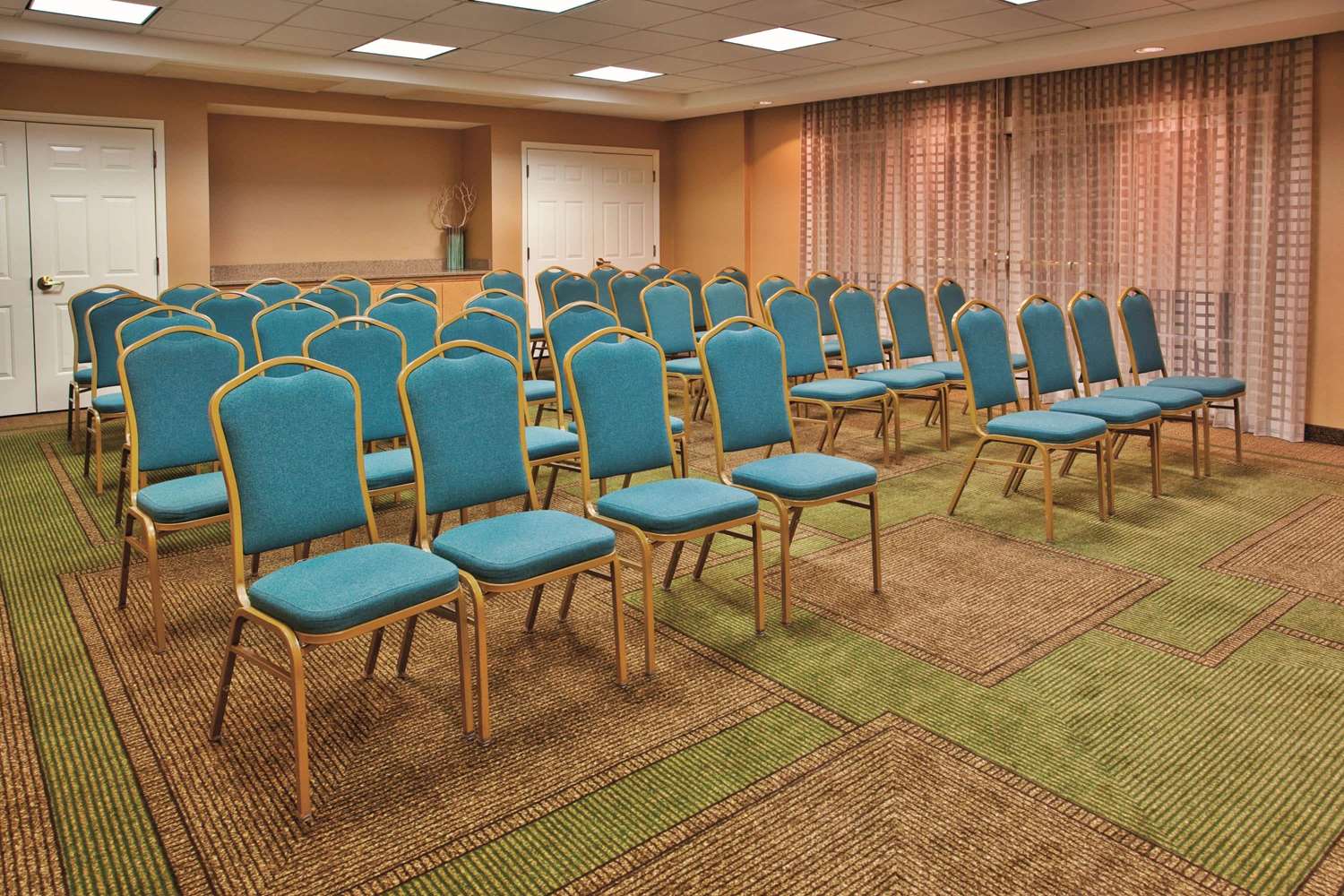 La Quinta Inn Suites Winston Salem 55/64