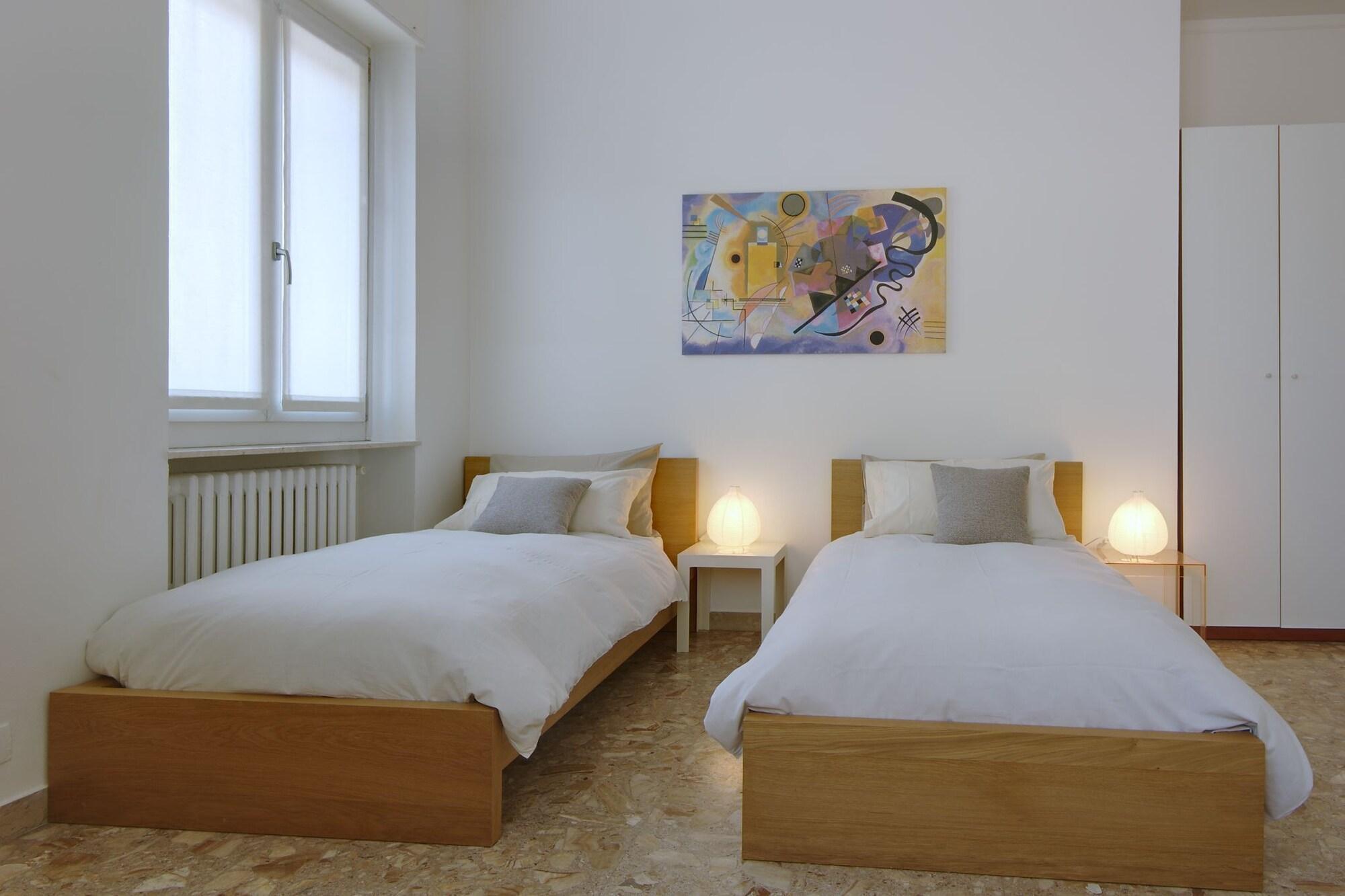 1 Bedroom, Apartment, 4 Beds, Large