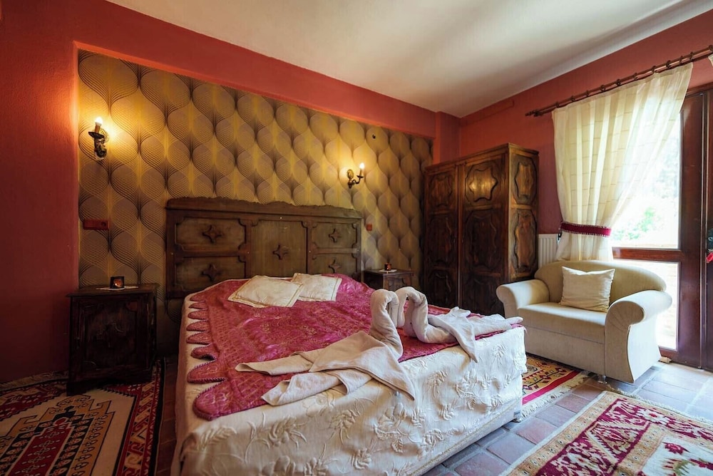 LUXURY, STUDIO, SUITE, MOUNTAIN VIEW