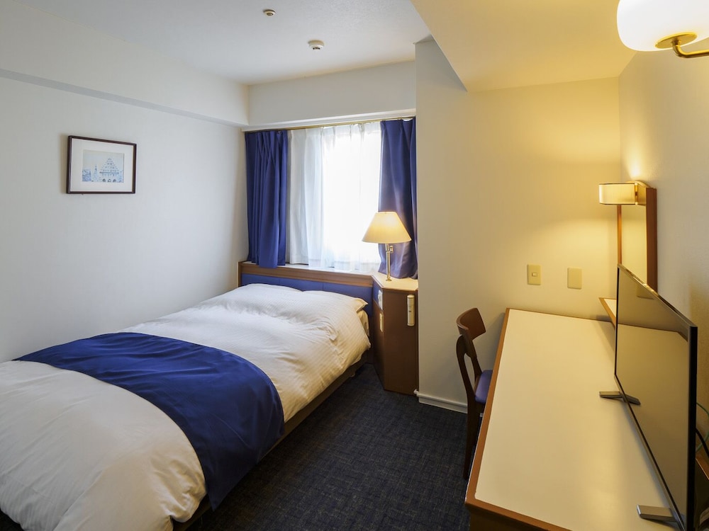 Airline Hotel 26/62