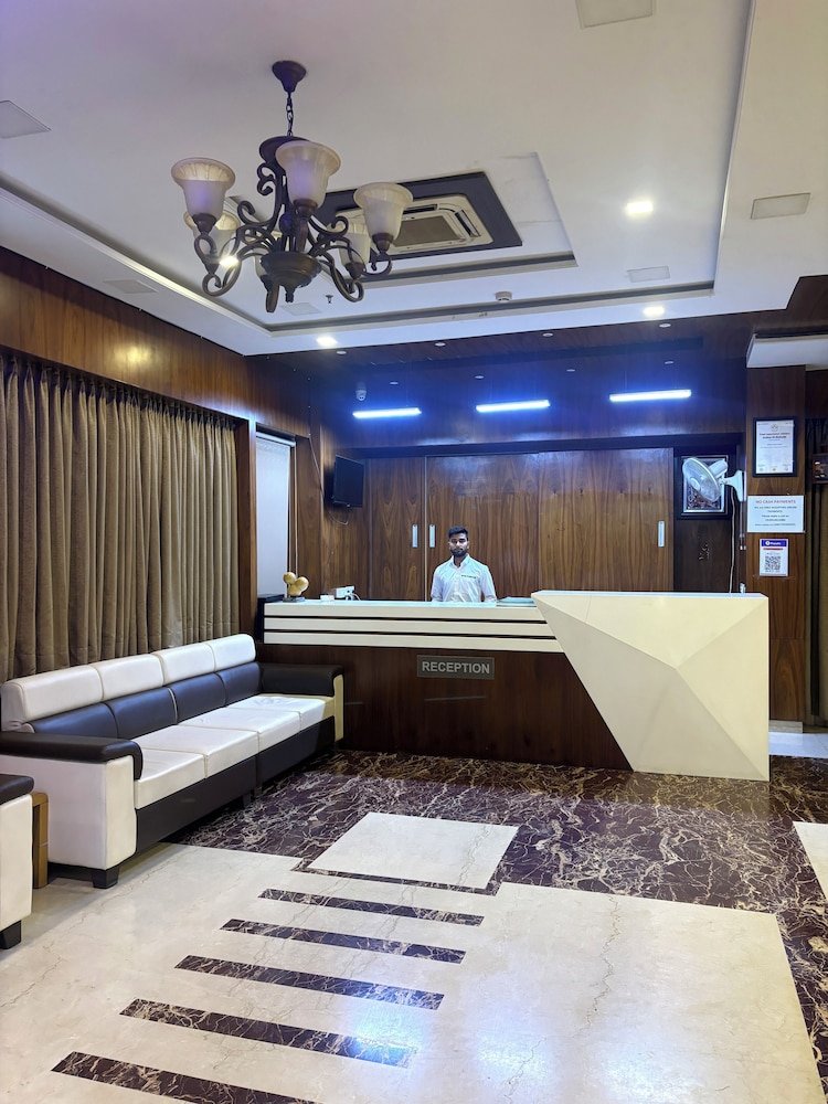 Hotel Gyan Garh Udaipur 11/49