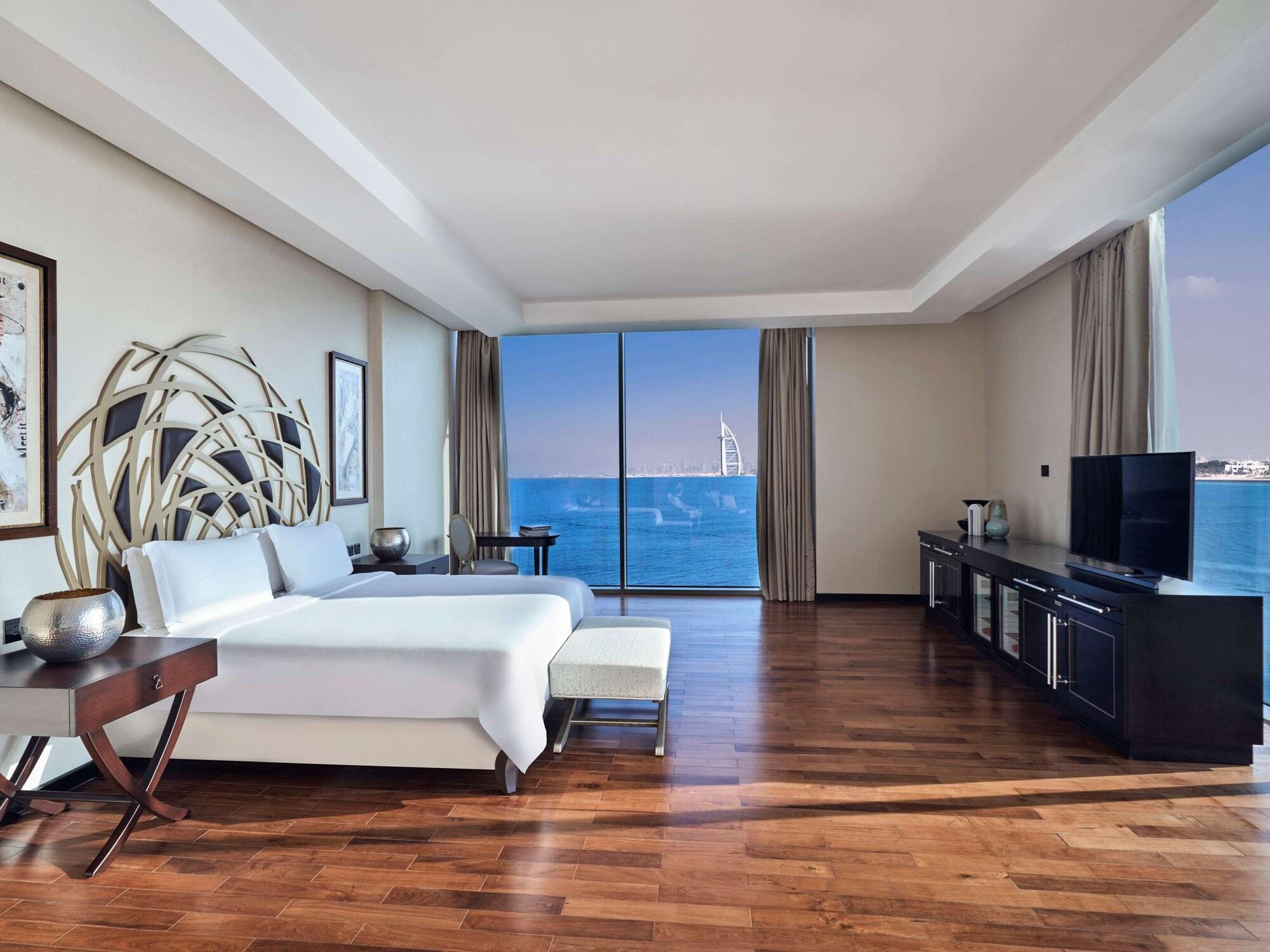 Rixos The Palm Luxury Suite Collection 12/75