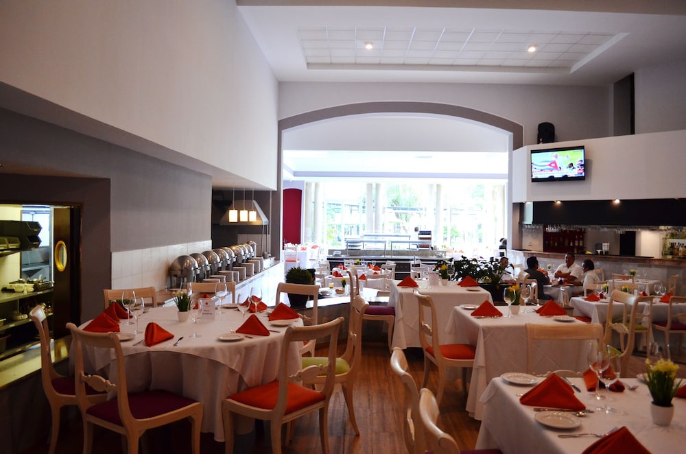 Plaza Camelinas Hotel 48/63
