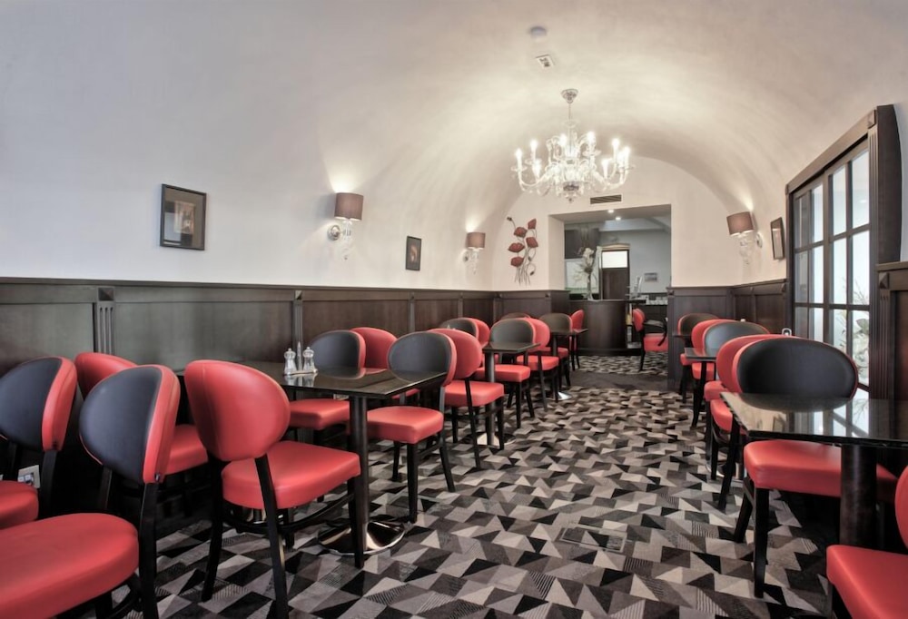 Grand Hotel 34/47