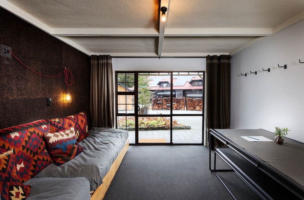 Sherwood Queenstown 41/69