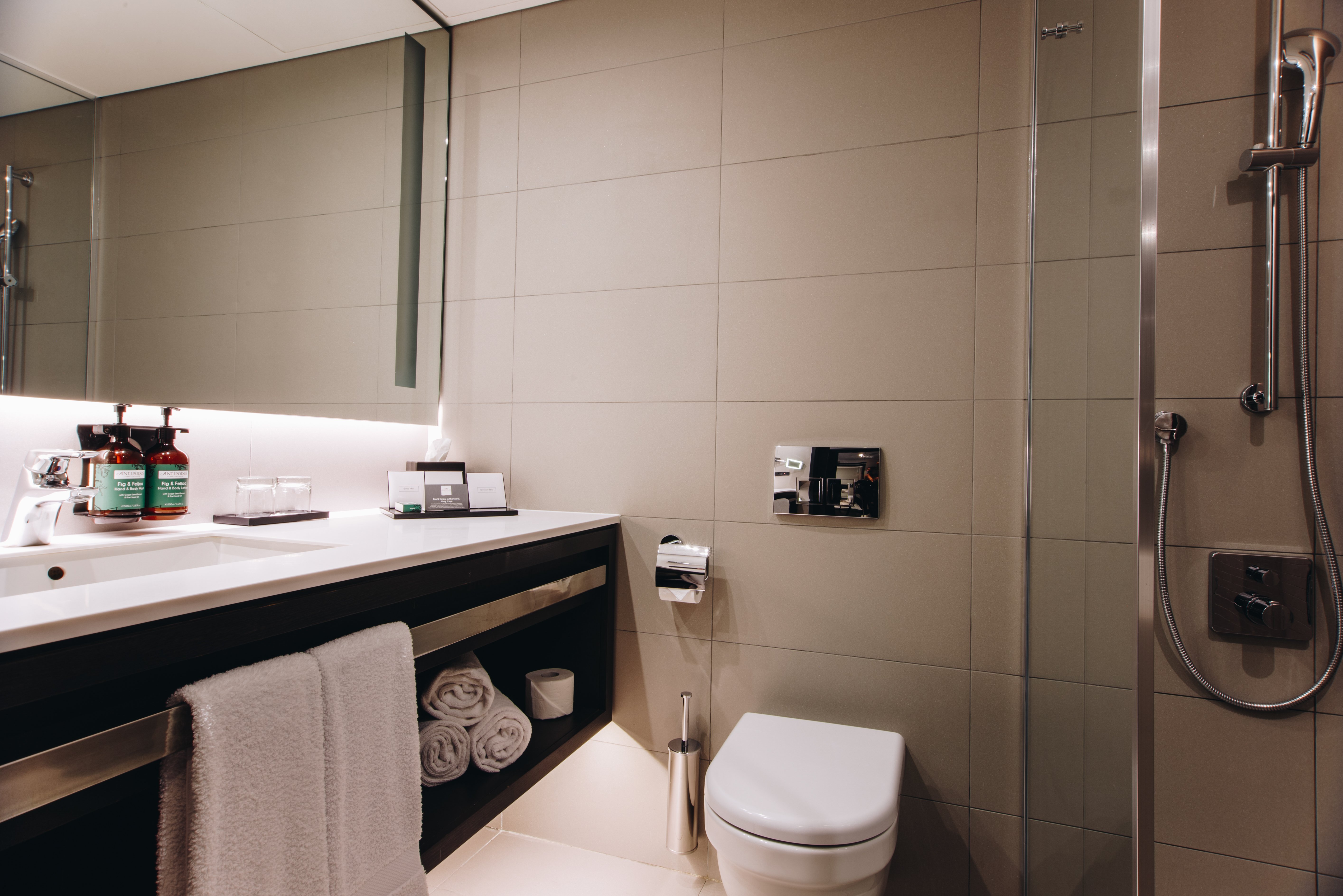 Crowne Plaza Belgrade 85/85