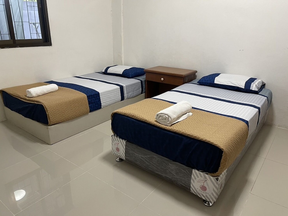 OYO 75577 Palace Hostel 13/32