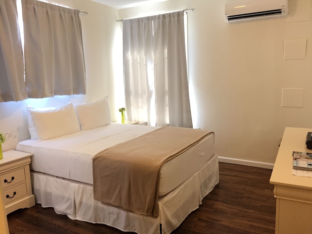 Long Beach Hotel 28/60