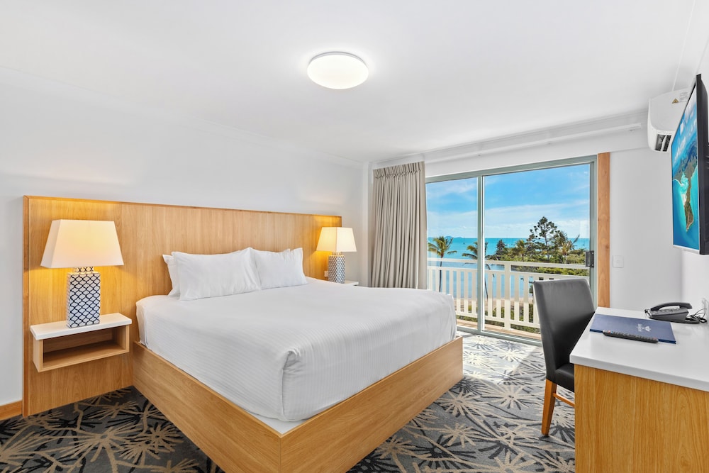 OCEAN, KING BED