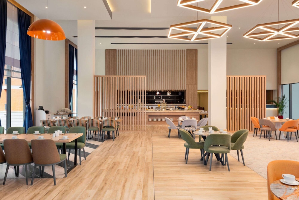 Ramada Encore by Wyndham Zomin 32/41