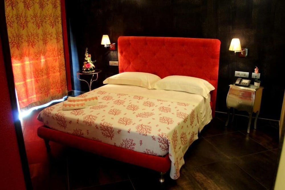 Abalon Pompei Resort 10/19