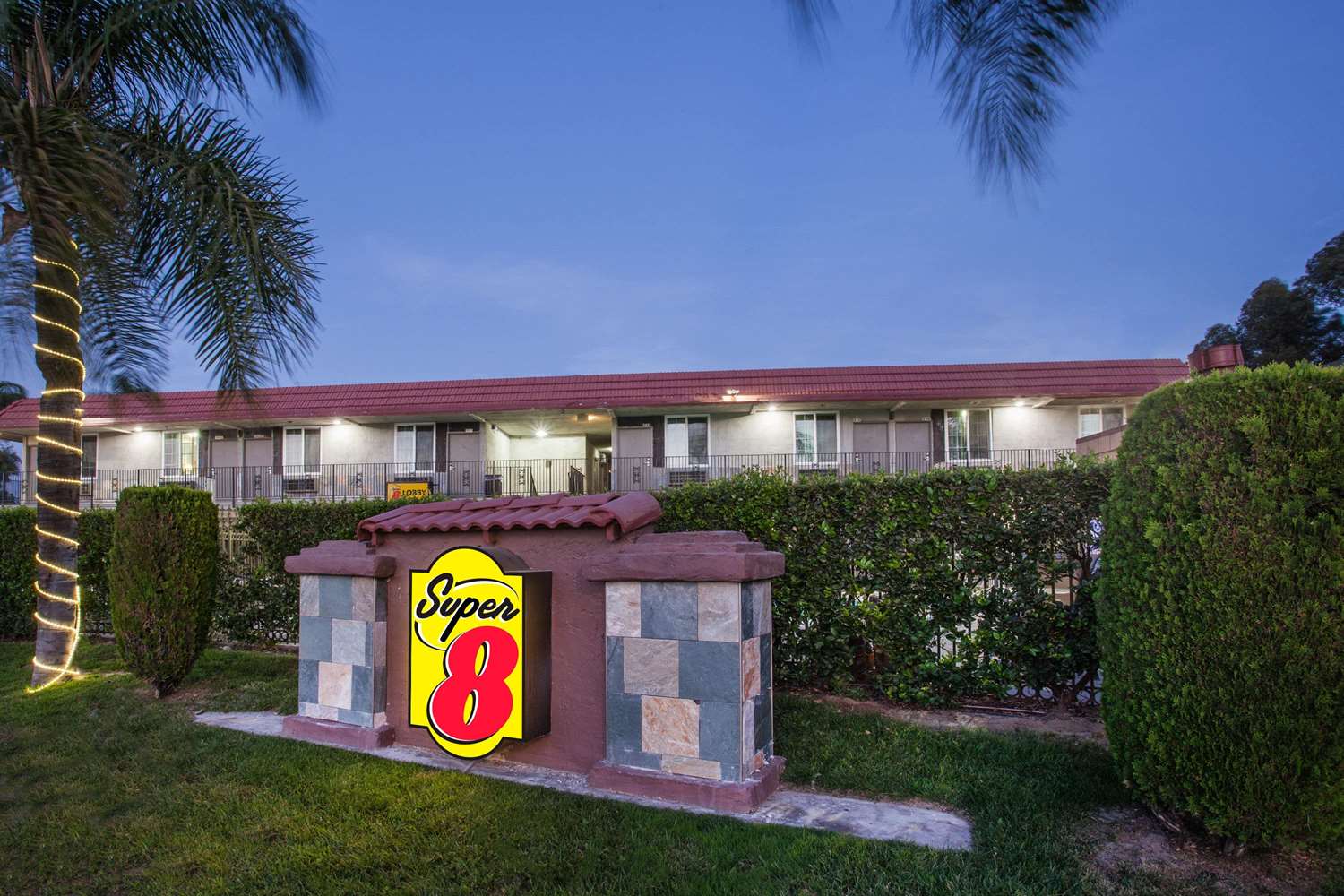 Super 8 By Wyndham Redlands/San Bernardino 2/25
