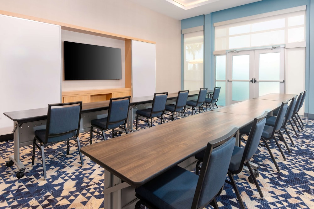 Hyatt House Orlando Airport 66/81