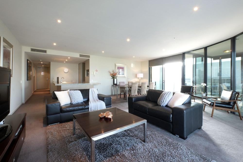ACD Apartments 35/66
