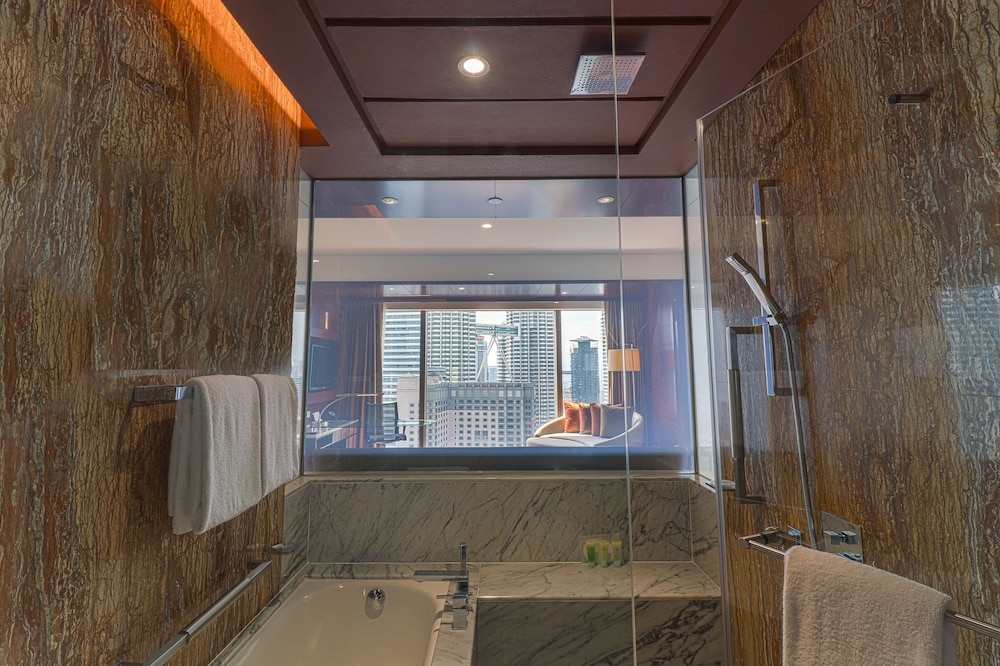 GRAND HYATT KUALA LUMPUR 32/69