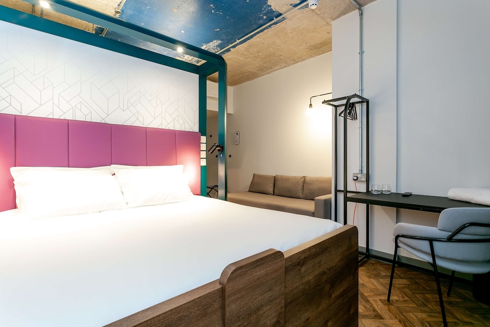 YOTEL Manchester Deansgate 7/47