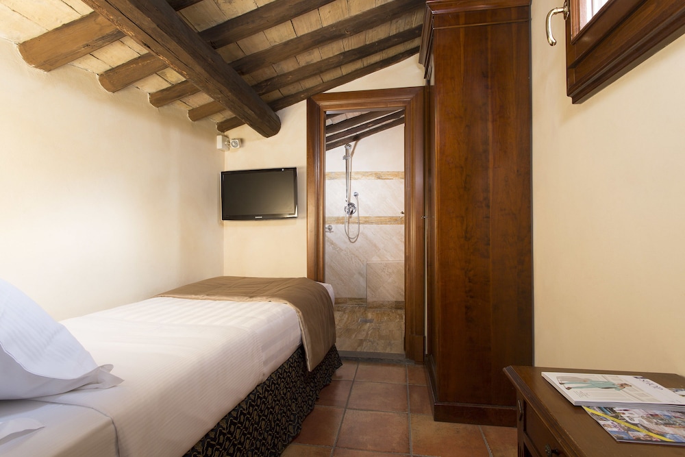Hotel Teatro Pace 25/50