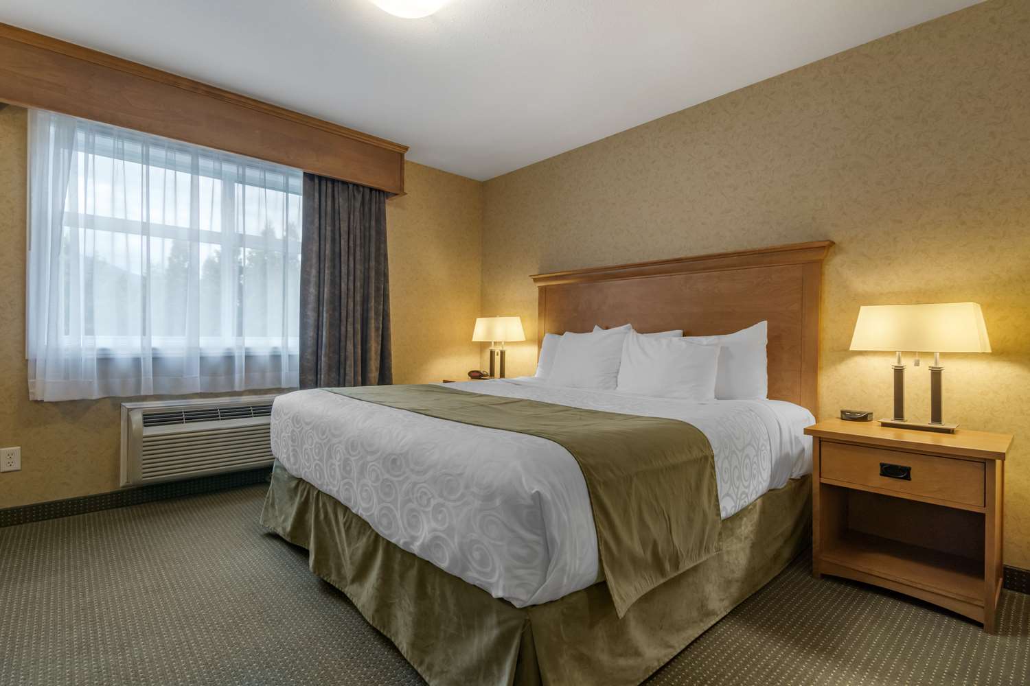 Best Western Sicamous Inn 5/30