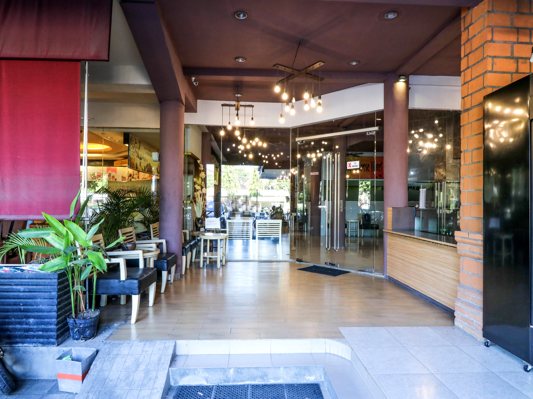 Oyo Flagship 2253 The Sunrise Sanur (Ex. Oyo 2253 The Sunrise Sanur) 10/56