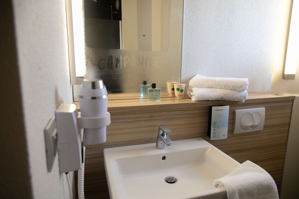 Hotel Campanile Toulouse Blagnac Aeroport 64/66