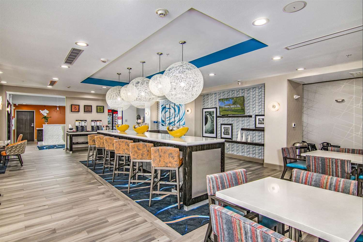 restaurant cafeteria