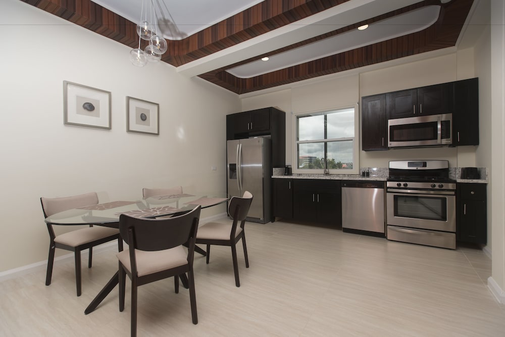 King's Hotel & Residences 24/33