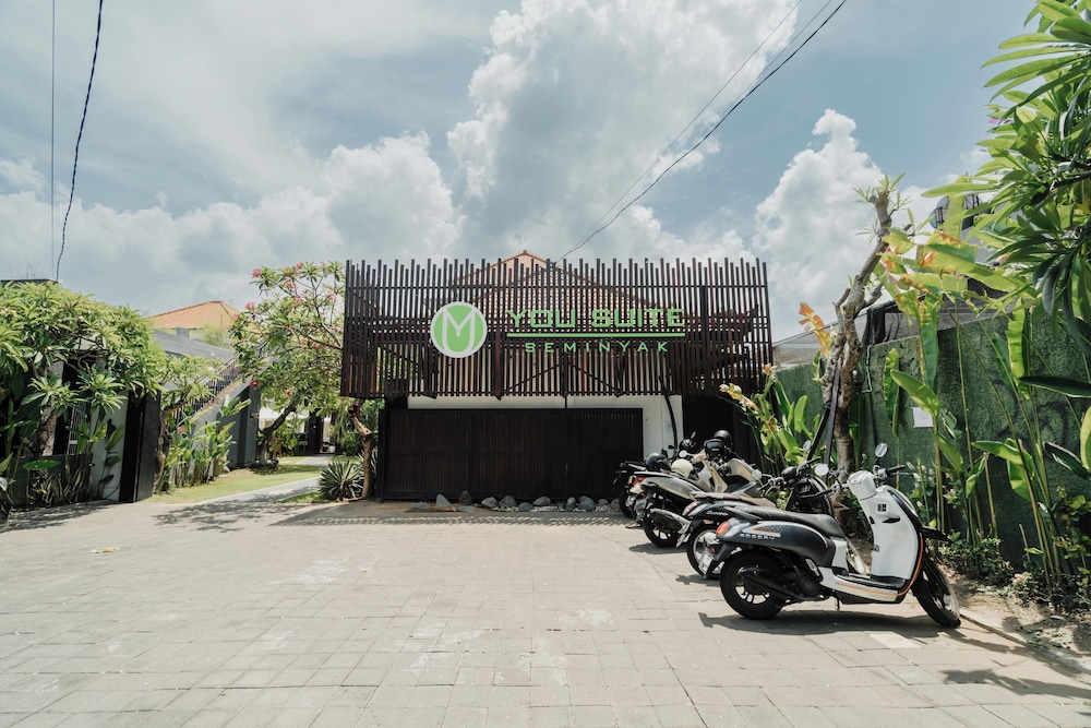You Suite Seminyak 21/31