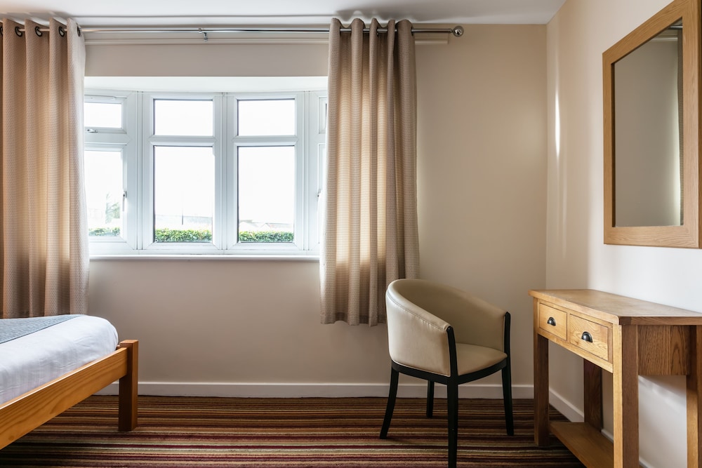 Roydon Marina Village Hotel 22/49