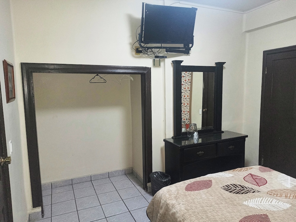 Hotel Baeza 23/50