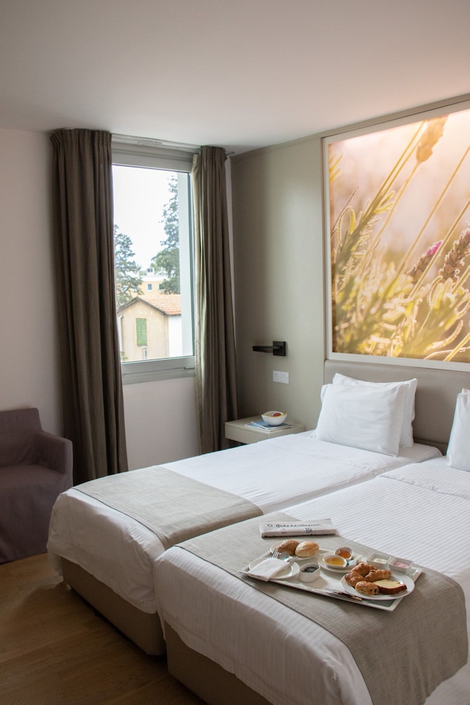 The Classic Hotel Nicosia - Handwritten Collection 14/62