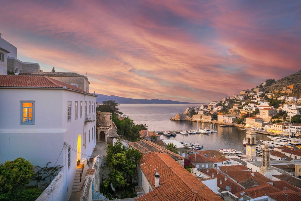 Hydra Hotel 45/53