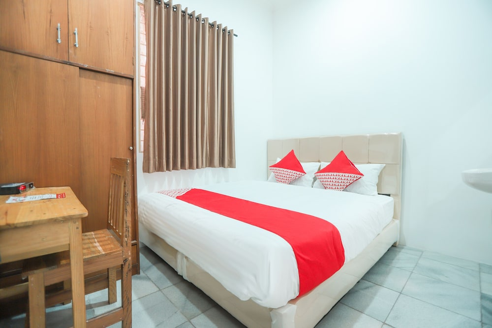 Oyo 150 Harmoni Residence 10/19