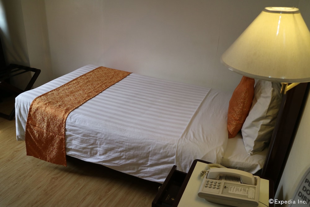 Harbor Town Hotel 24/50