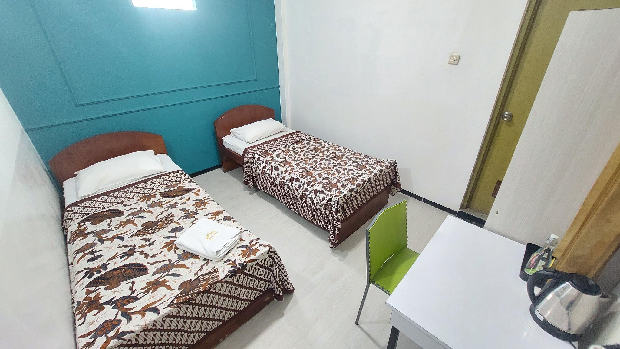 Relax, Twin Beds