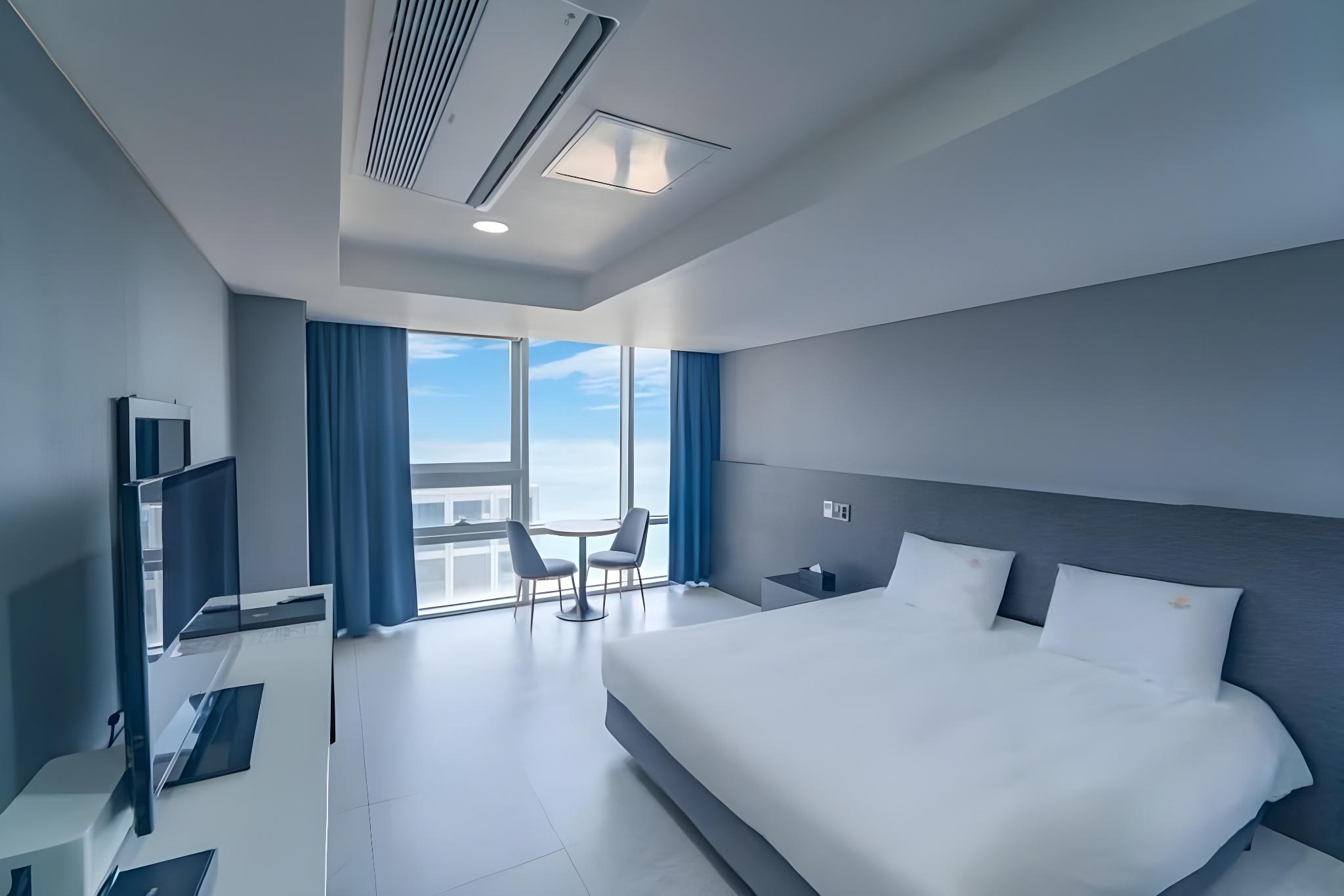 Deluxe, Double Bed, Ocean View, Pool Access