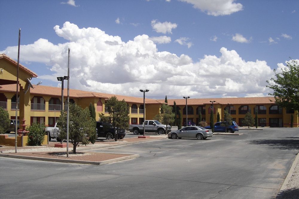Days Inn By Wyndham Carlsbad Nm 3/65