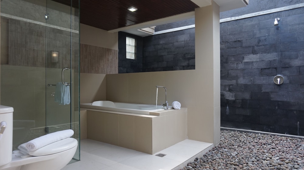 Grand Harvest Resort and Villas 34/75