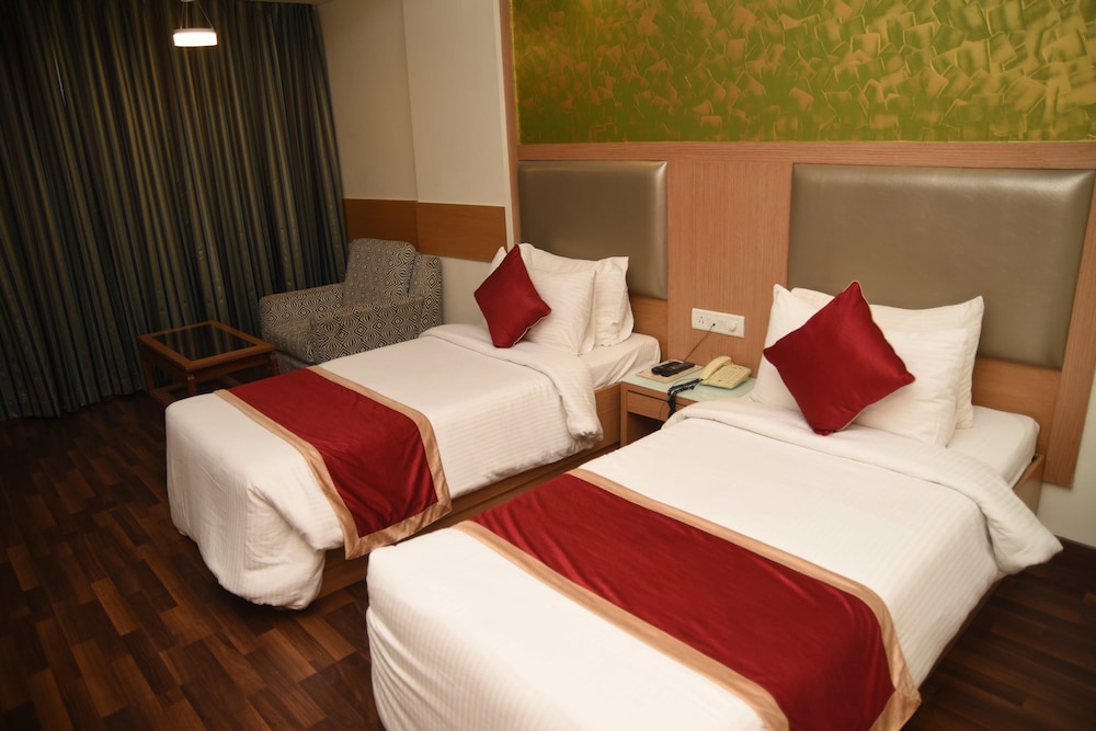 Maurya Hotel 17/66