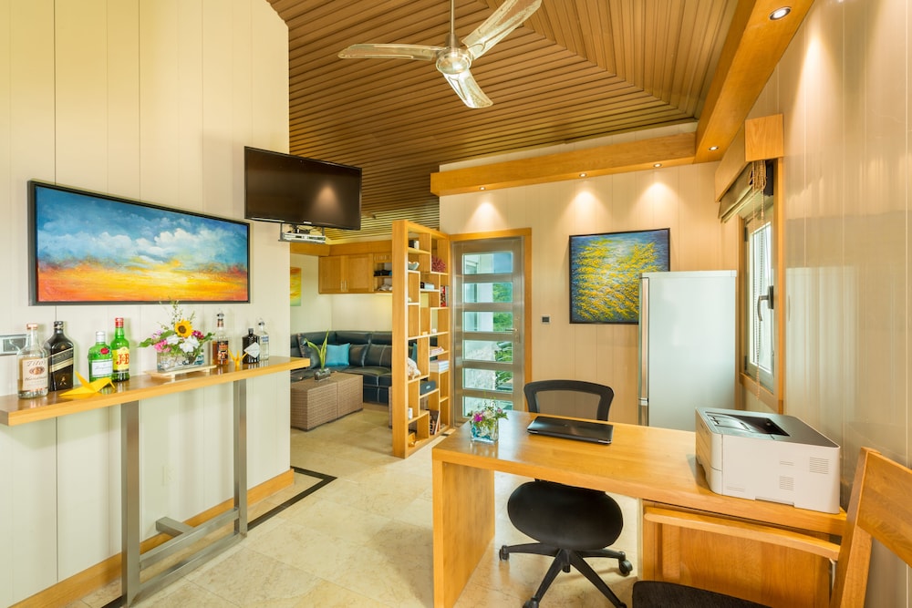 ONE ON MARLIN SPA RESORT 37/65