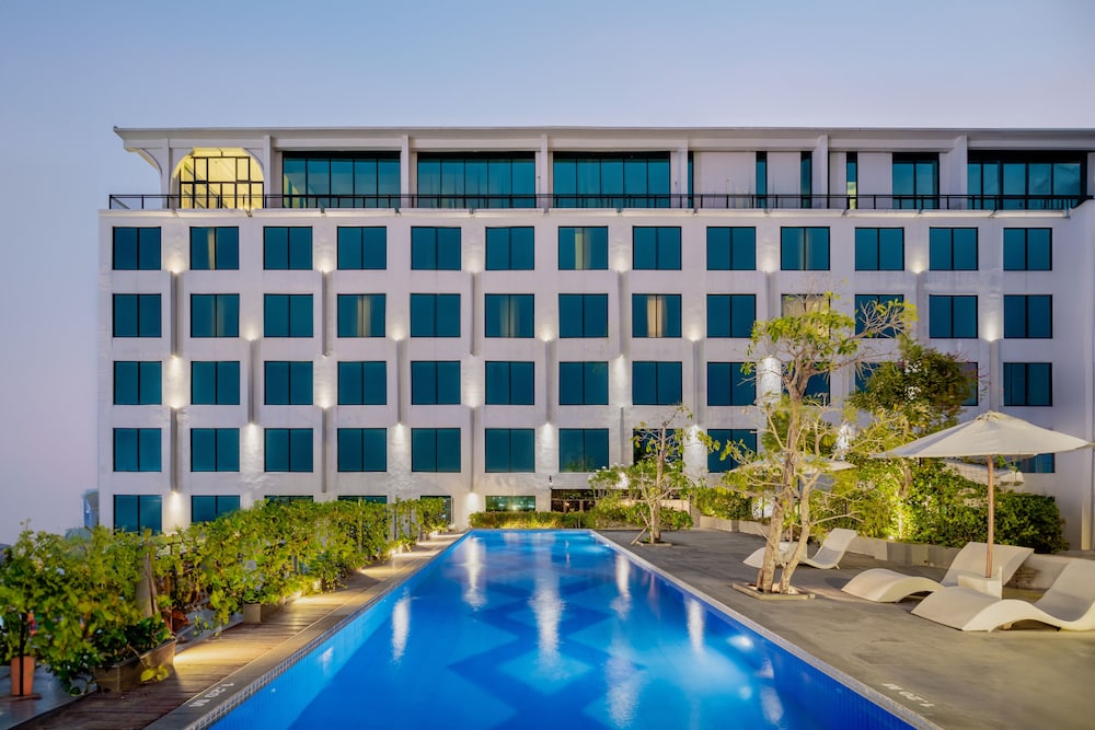 Eastern Hotel Bojonegoro 6/50