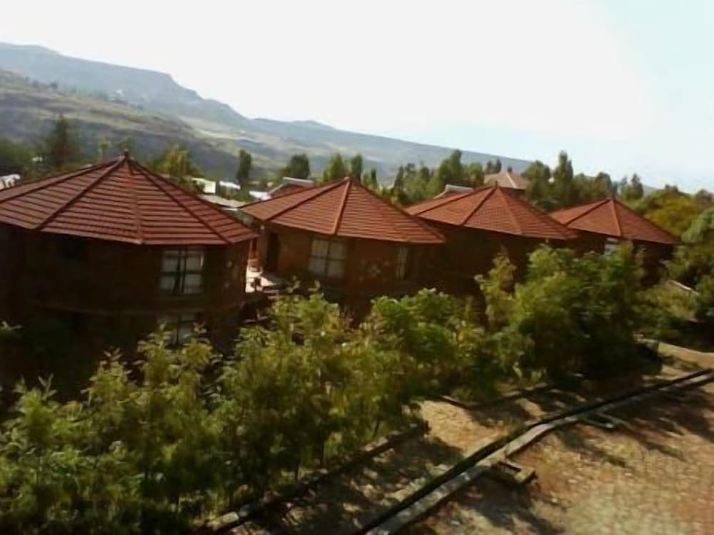 Lal Hotel And Spa 4/33
